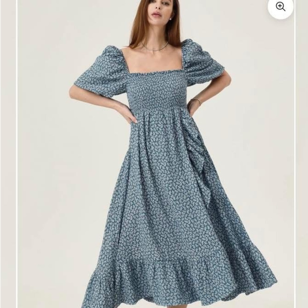 Hina Smocked dress Nothing Fits But NWT